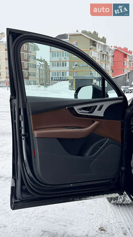 Внедорожник / Кроссовер Audi Q7 2017 в Киеве