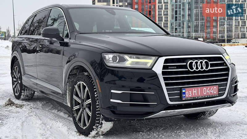 Внедорожник / Кроссовер Audi Q7 2017 в Киеве