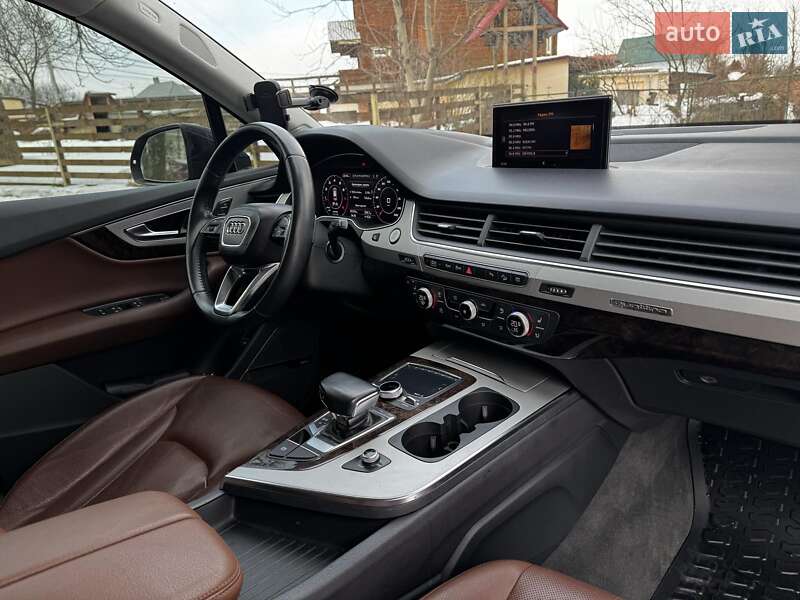 Позашляховик / Кросовер Audi Q7 2017 в Києві фото 15 Позашляховик / Кросовер Audi Q7 2017 в Києві