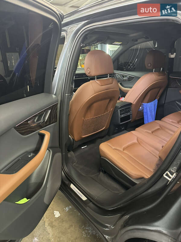 Внедорожник / Кроссовер Audi Q7 2020 в Львове