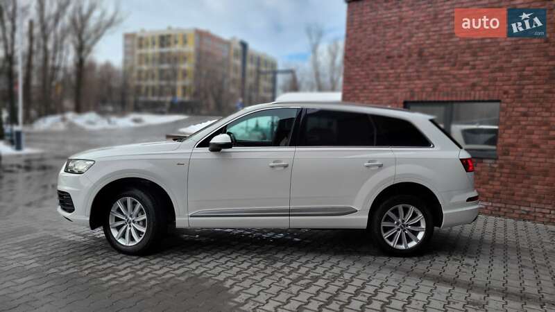 Позашляховик / Кросовер Audi Q7 2018 в Хмельницькому