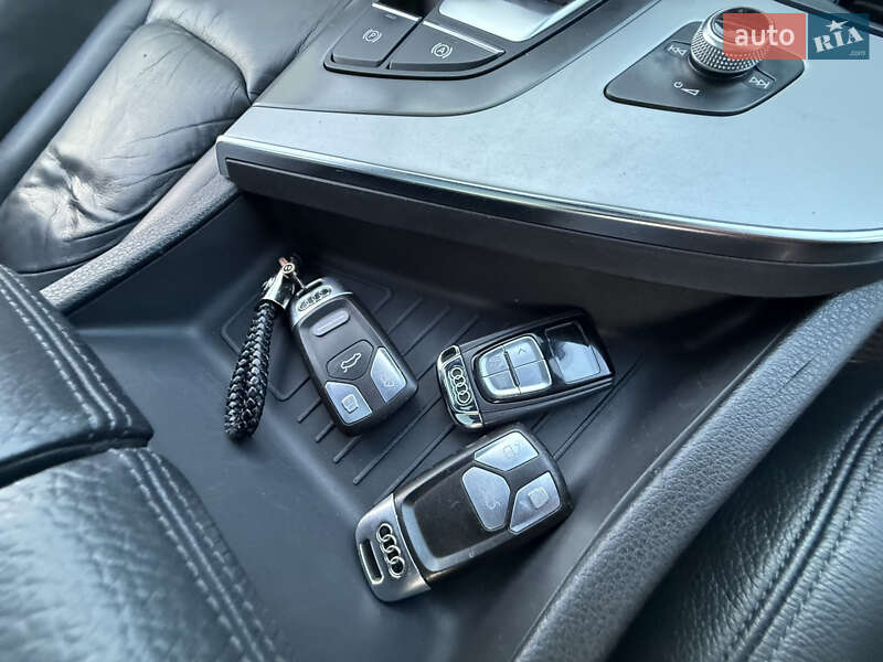 Внедорожник / Кроссовер Audi Q7 2015 в Коломые