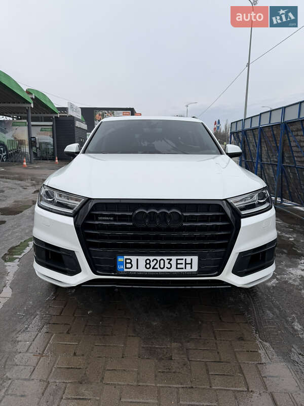 Позашляховик / Кросовер Audi Q7 2016 в Полтаві