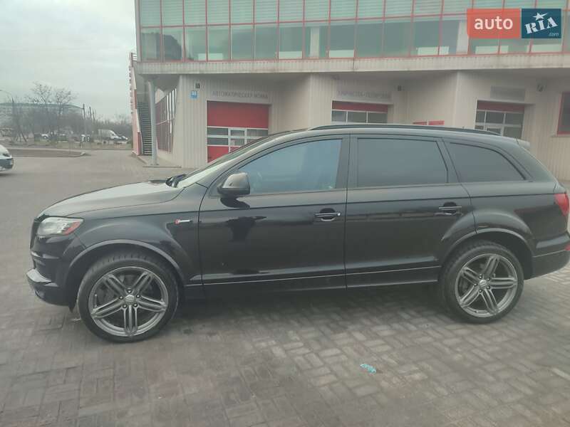 Внедорожник / Кроссовер Audi Q7 2014 в Запорожье