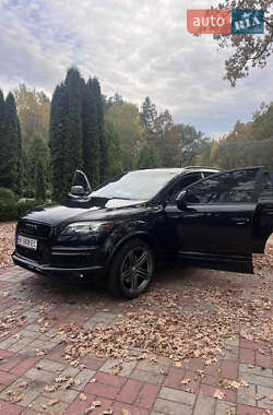 Позашляховик / Кросовер Audi Q7 2015 в Березному