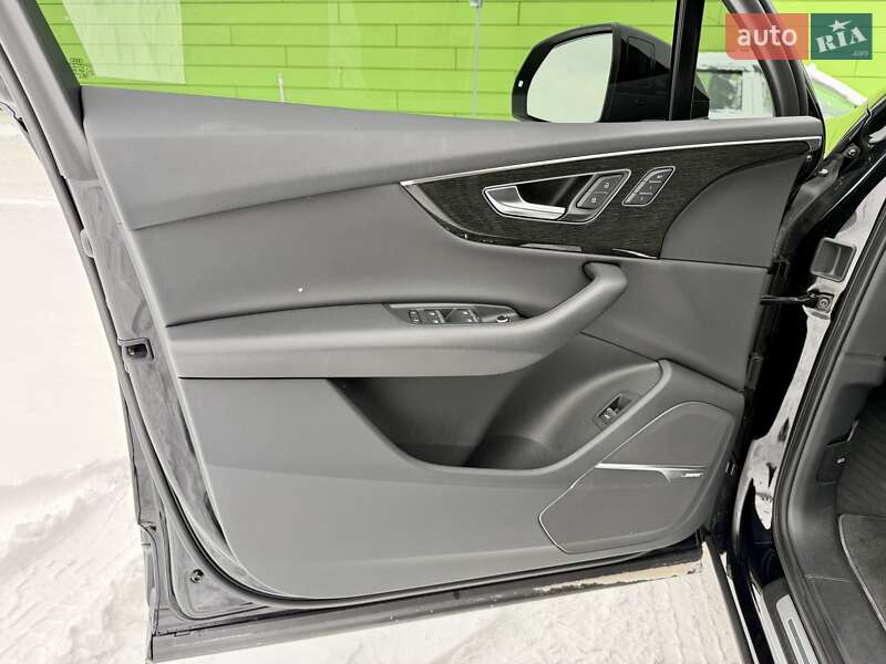 Позашляховик / Кросовер Audi Q7 2019 в Києві фото 33 Позашляховик / Кросовер Audi Q7 2019 в Києві