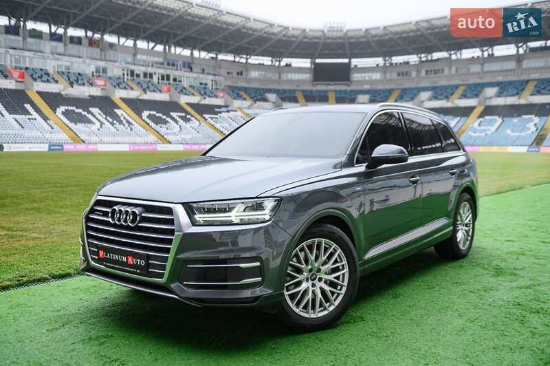 Позашляховик / Кросовер Audi Q7 2015 в Одесі