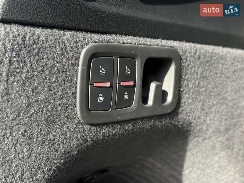 Внедорожник / Кроссовер Audi Q7 2017 в Мукачево