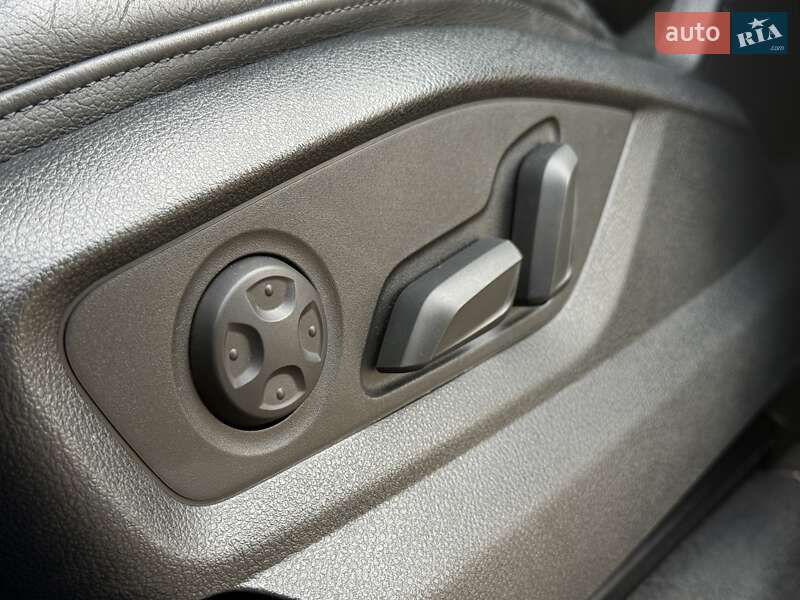 Внедорожник / Кроссовер Audi Q7 2017 в Мукачево