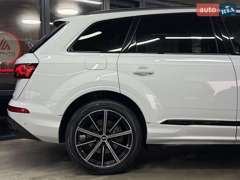 Позашляховик / Кросовер Audi Q7 2021 в Одесі фото 18 Позашляховик / Кросовер Audi Q7 2021 в Одесі