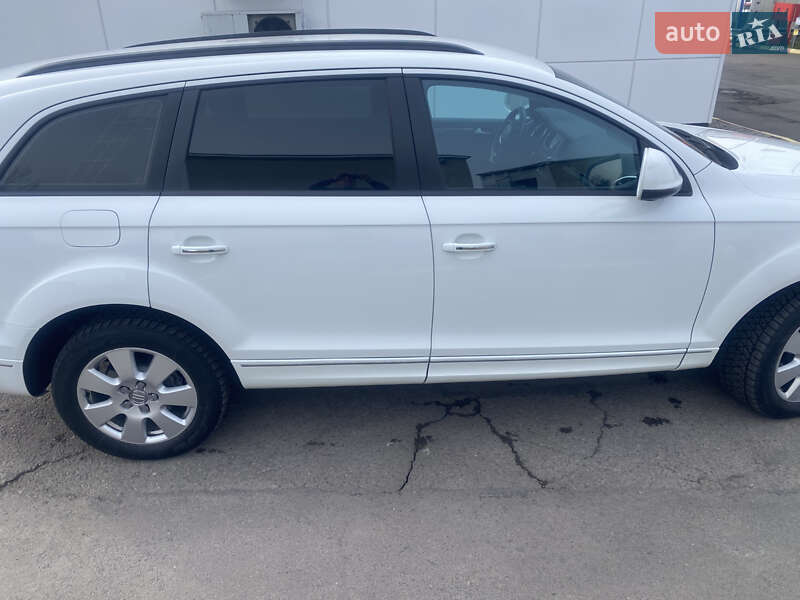 Позашляховик / Кросовер Audi Q7 2015 в Мукачевому