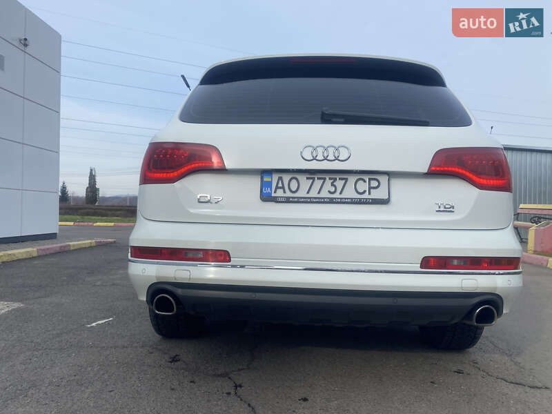Позашляховик / Кросовер Audi Q7 2015 в Мукачевому