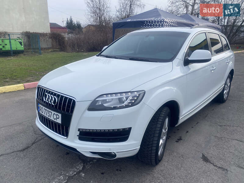Позашляховик / Кросовер Audi Q7 2015 в Мукачевому