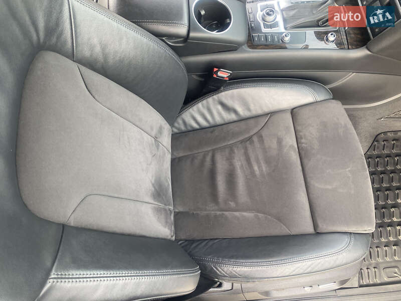 Позашляховик / Кросовер Audi Q7 2015 в Мукачевому