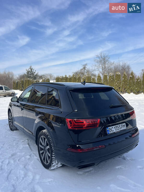 Позашляховик / Кросовер Audi Q7 2016 в Львові