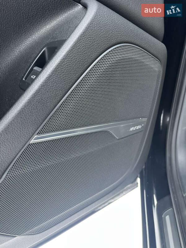 Позашляховик / Кросовер Audi Q7 2016 в Львові