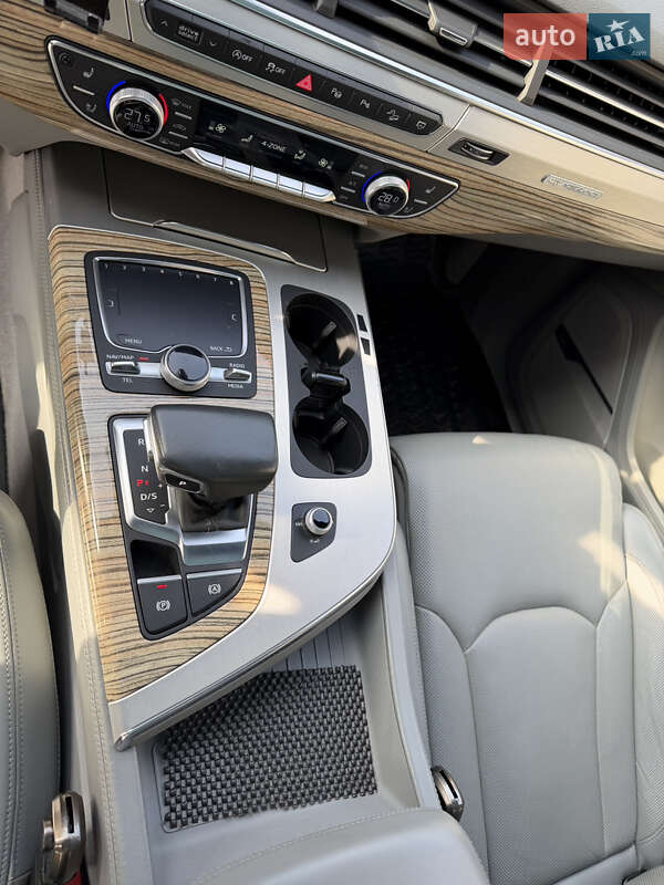 Позашляховик / Кросовер Audi Q7 2017 в Бучачі