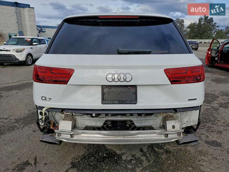 Позашляховик / Кросовер Audi Q7 2017 в Чернівцях