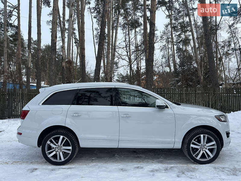 Позашляховик / Кросовер Audi Q7 2012 в Києві
