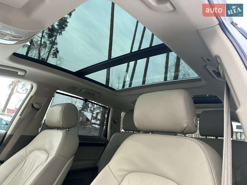 Позашляховик / Кросовер Audi Q7 2012 в Києві