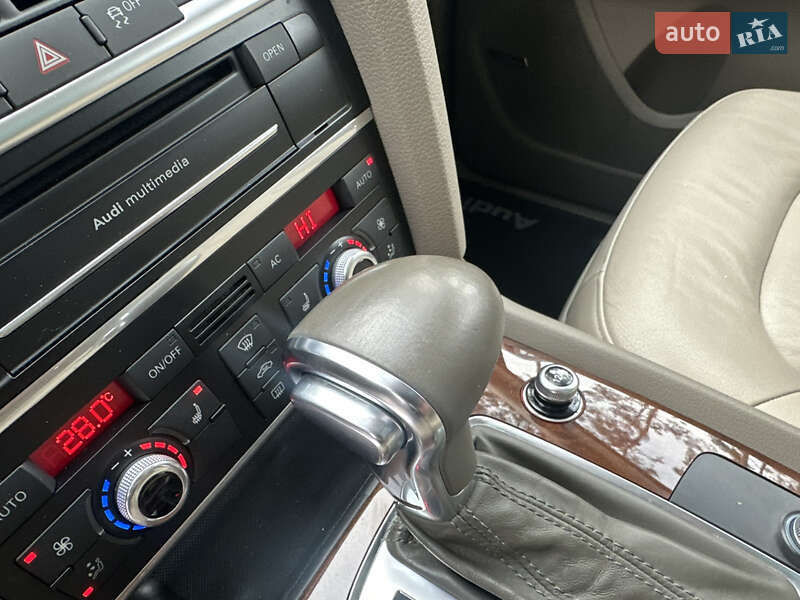 Позашляховик / Кросовер Audi Q7 2012 в Києві