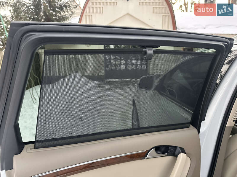 Позашляховик / Кросовер Audi Q7 2012 в Києві