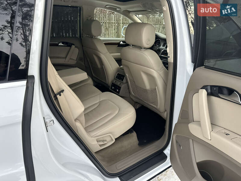 Позашляховик / Кросовер Audi Q7 2012 в Києві