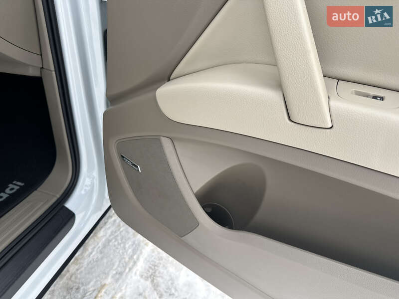 Позашляховик / Кросовер Audi Q7 2012 в Києві