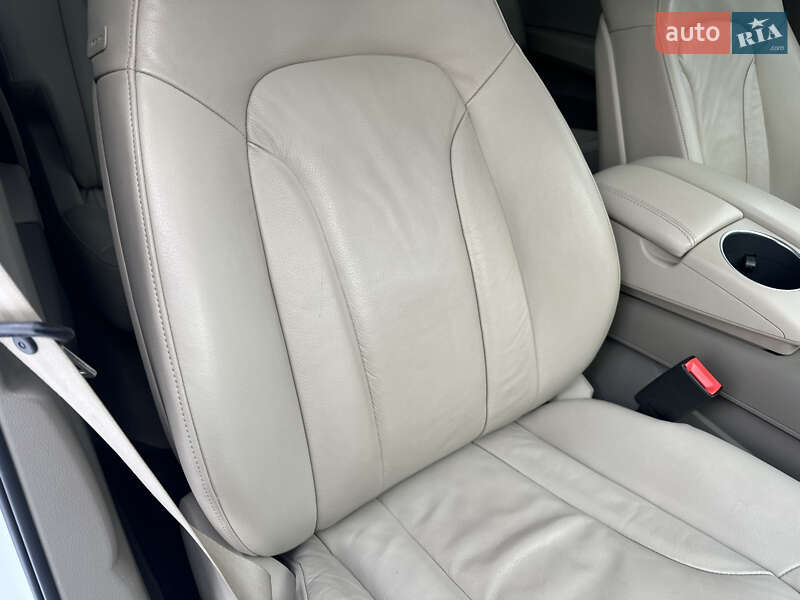 Позашляховик / Кросовер Audi Q7 2012 в Києві