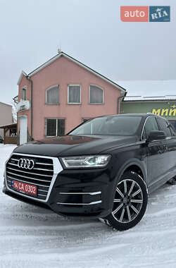 Внедорожник / Кроссовер Audi Q7 2015 в Рожнятове
