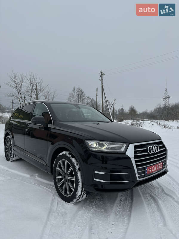 Внедорожник / Кроссовер Audi Q7 2015 в Рожнятове