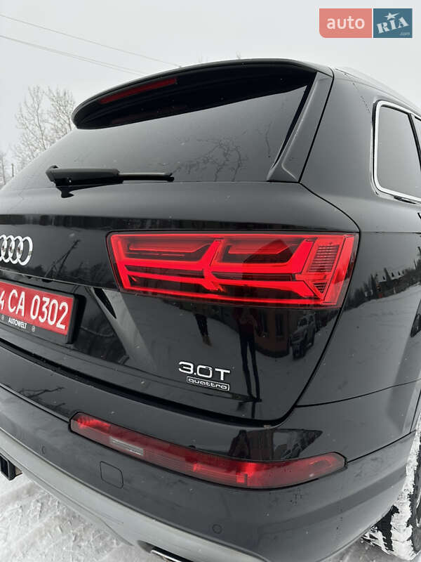 Внедорожник / Кроссовер Audi Q7 2015 в Рожнятове