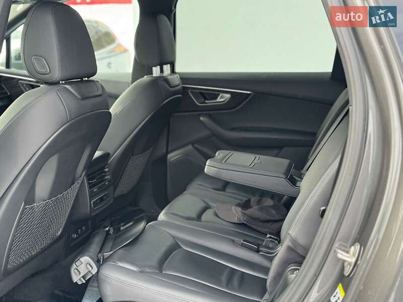 Внедорожник / Кроссовер Audi Q7 2021 в Львове