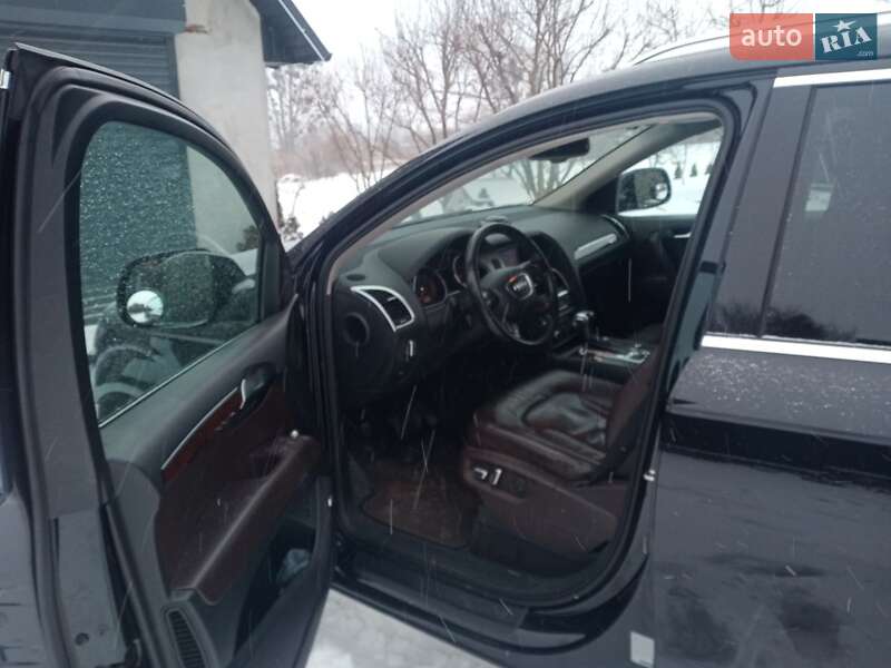 Позашляховик / Кросовер Audi Q7 2011 в Горохові