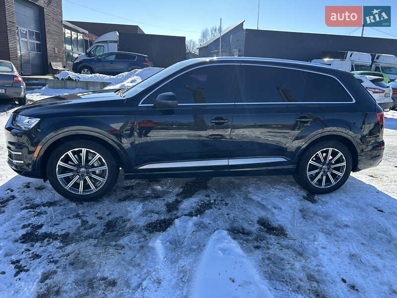 Позашляховик / Кросовер Audi Q7 2016 в Луцьку
