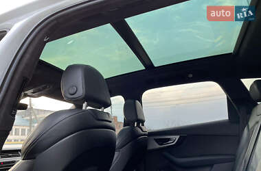 Позашляховик / Кросовер Audi Q7 2015 в Ужгороді