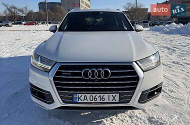 Внедорожник / Кроссовер Audi Q7 2017 в Киеве