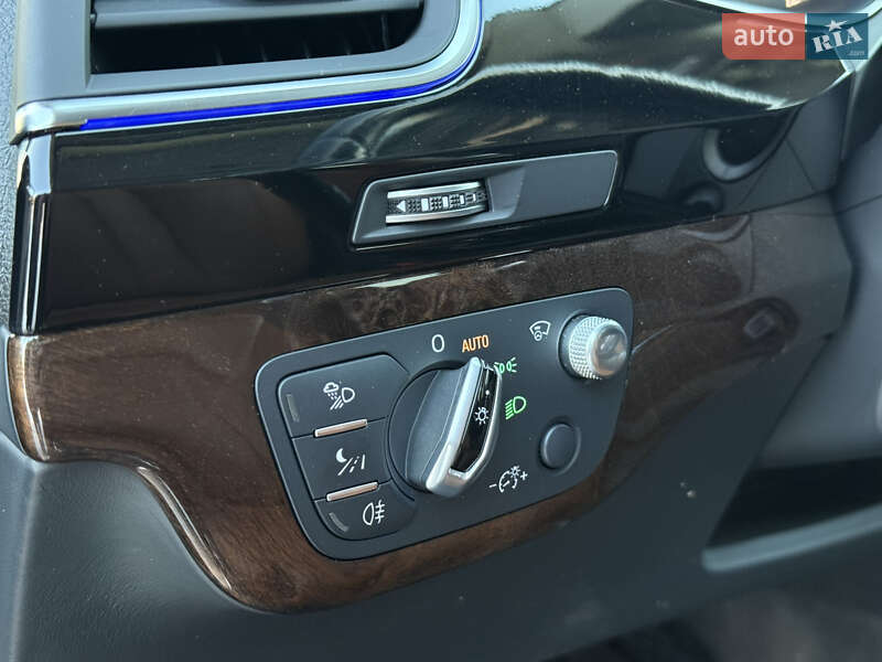 Позашляховик / Кросовер Audi Q7 2016 в Харкові