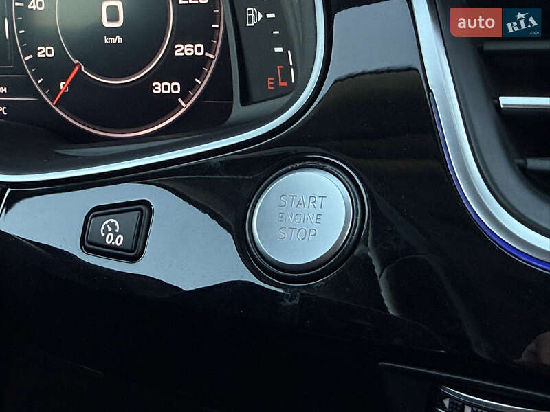 Позашляховик / Кросовер Audi Q7 2016 в Харкові