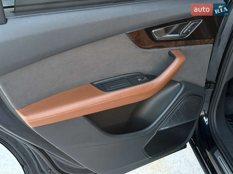 Позашляховик / Кросовер Audi Q7 2016 в Харкові