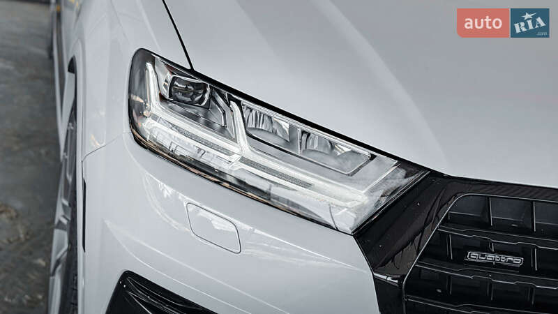 Внедорожник / Кроссовер Audi Q7 2019 в Ровно