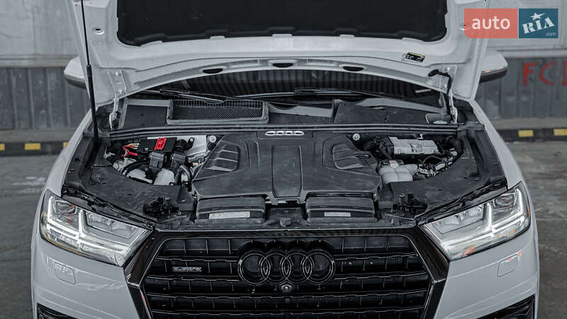Внедорожник / Кроссовер Audi Q7 2019 в Ровно