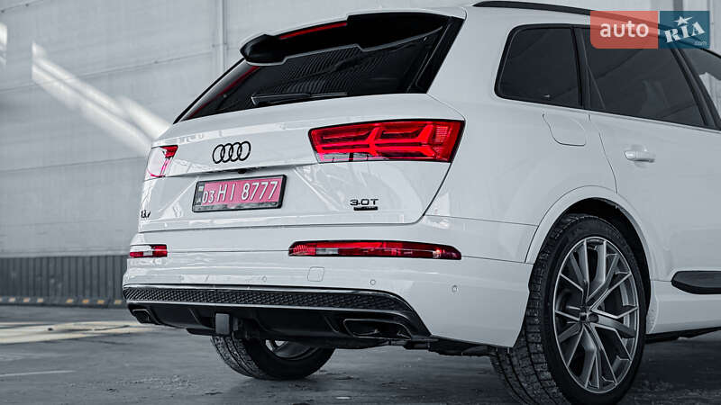 Внедорожник / Кроссовер Audi Q7 2019 в Ровно