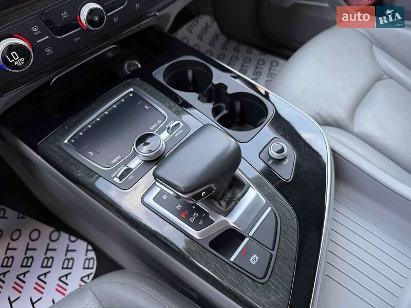 Позашляховик / Кросовер Audi Q7 2018 в Львові