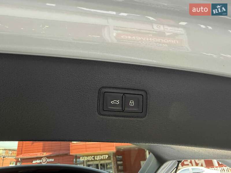 Позашляховик / Кросовер Audi Q7 2018 в Львові