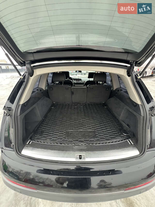 Внедорожник / Кроссовер Audi Q7 2012 в Березному