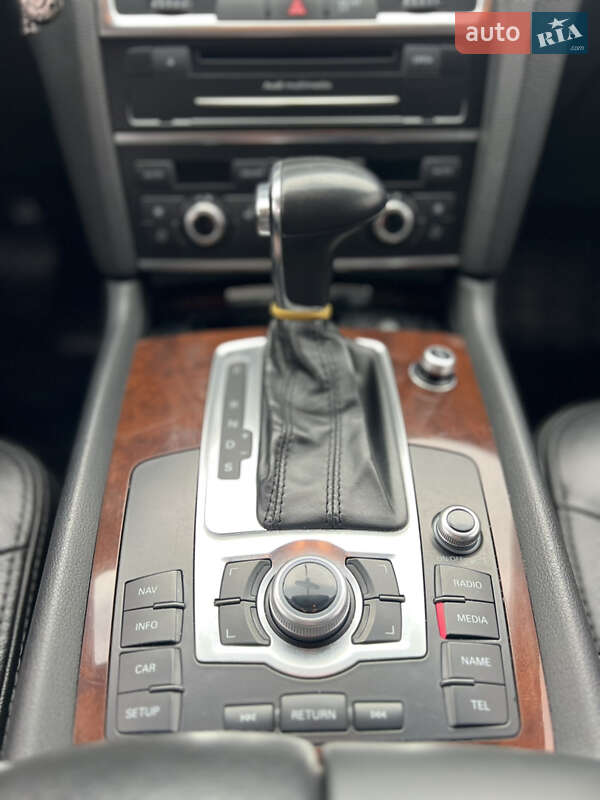 Внедорожник / Кроссовер Audi Q7 2012 в Березному