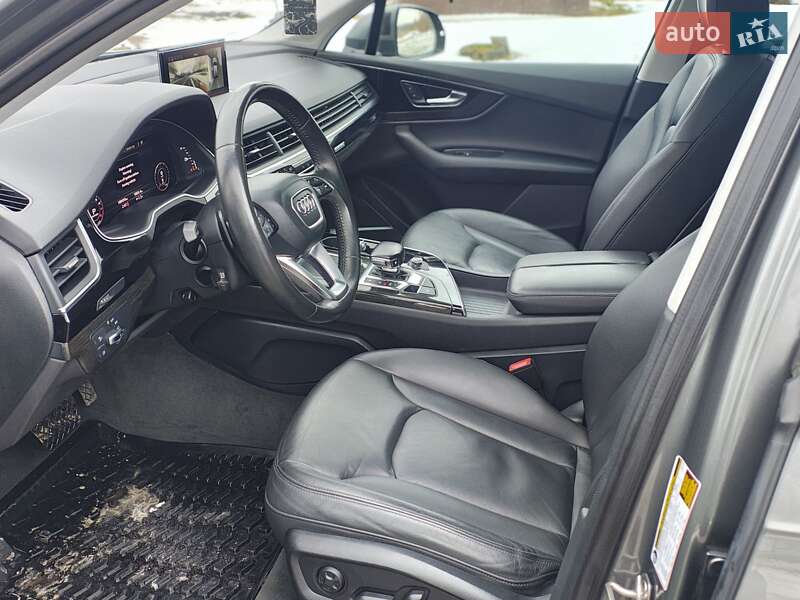 Внедорожник / Кроссовер Audi Q7 2017 в Ровно