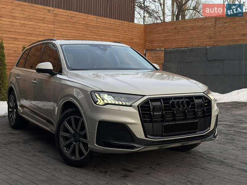 Позашляховик / Кросовер Audi Q7 2023 в Києві