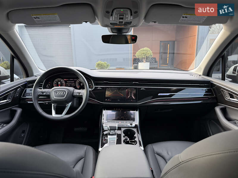 Позашляховик / Кросовер Audi Q7 2023 в Києві